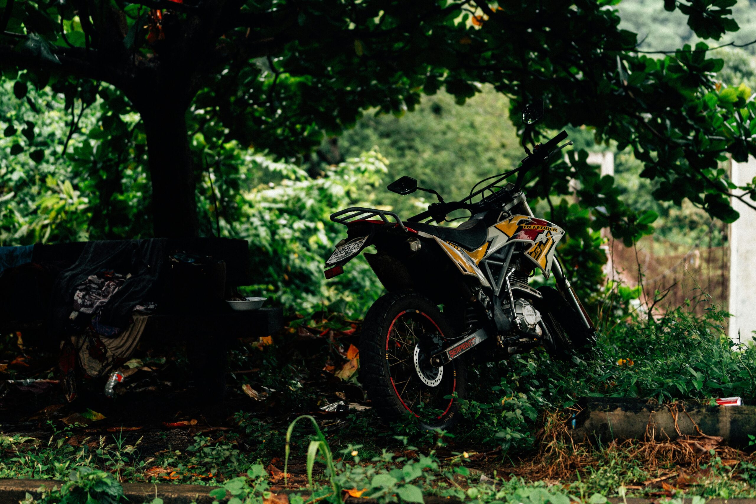 Mini cross – jak rozpocząć przygodę z off-roadem i wybrać odpowiedni motocykl dla początkujących